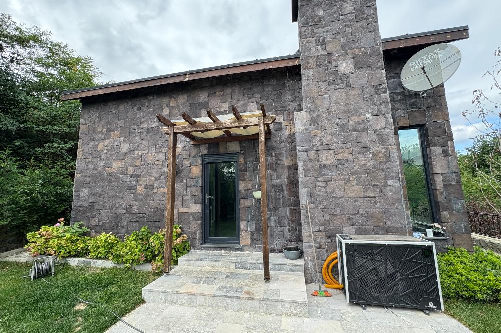 SAPANCA DA DOĞA İÇERİSİNDE MÜSTAKİL EŞYALI HAVUZLU VİLLA