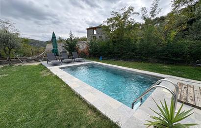 SAPANCA DA PRESTİJLİ YAŞAM DOĞA İÇİNDE SATILIK İKİ VİLLA