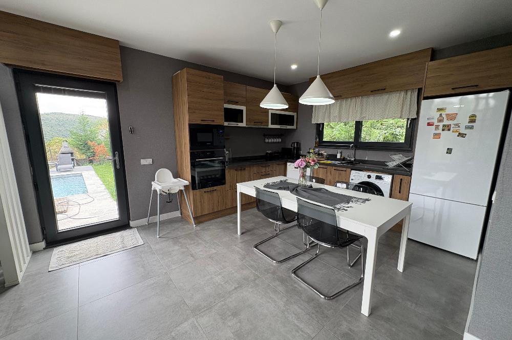 SAPANCA DA PRESTİJLİ YAŞAM DOĞA İÇİNDE SATILIK İKİ VİLLA