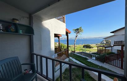 Yeni Foça Petra Koyu'nda Muhteşem Manzaralı Triplex Villa