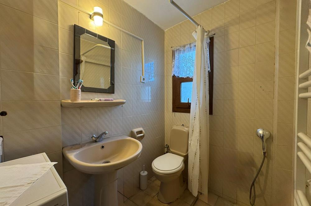 Yeni Foça Petra Koyu'nda Muhteşem Manzaralı Triplex Villa