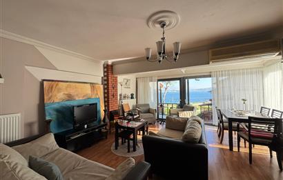 Yeni Foça Petra Koyu'nda Muhteşem Manzaralı Triplex Villa