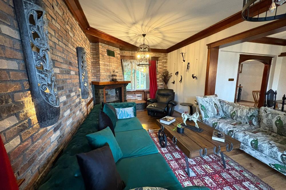 BAŞİSKELE SEVGİ DOĞA SİTESİ DENİZ VE ORMAN MANZARALI VİLLA