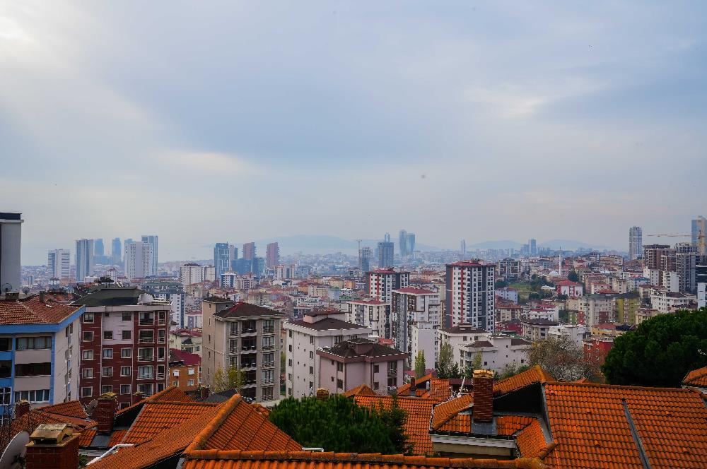 YAKACIK'TA BUTİK SİTE İÇERİSİNDE 5+2 MUHTEŞEM SATILIK VİLLA