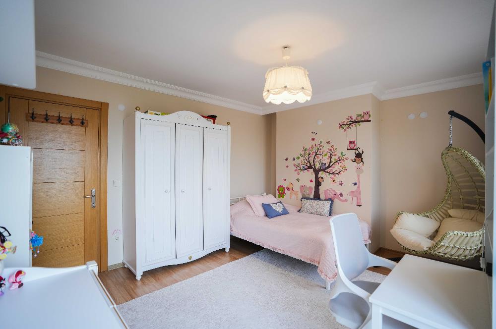 YAKACIK'TA BUTİK SİTE İÇERİSİNDE 5+2 MUHTEŞEM SATILIK VİLLA