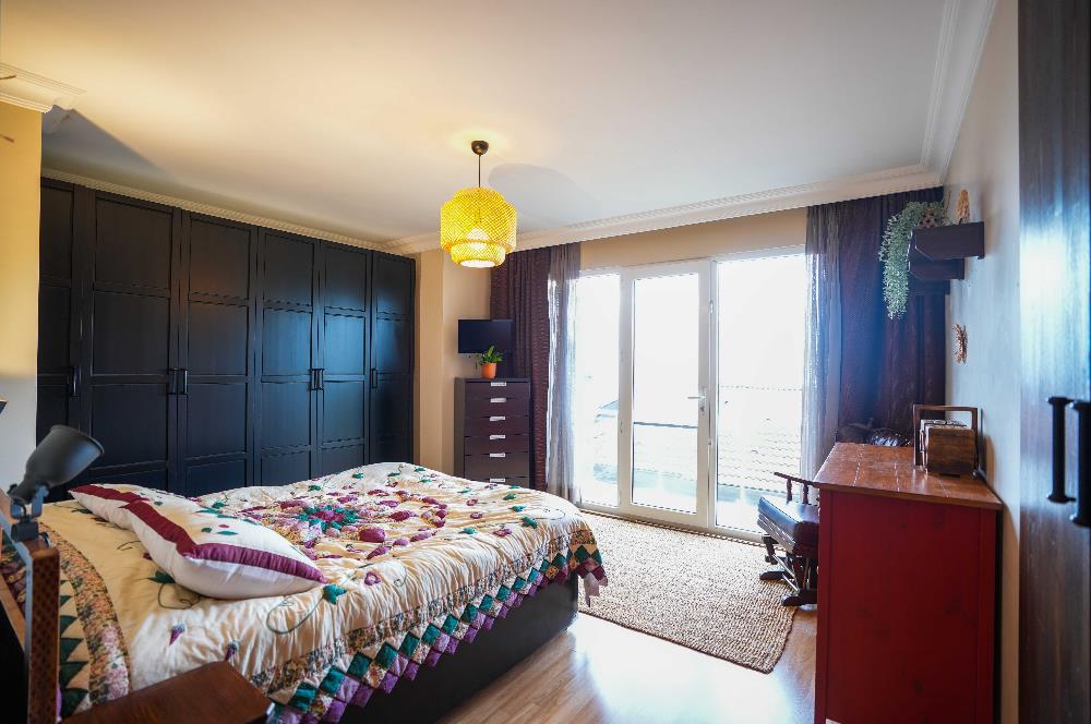 YAKACIK'TA BUTİK SİTE İÇERİSİNDE 5+2 MUHTEŞEM SATILIK VİLLA