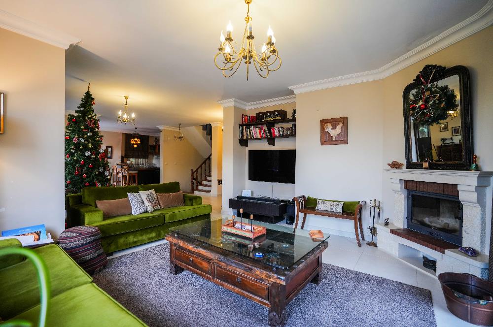 YAKACIK'TA BUTİK SİTE İÇERİSİNDE 5+2 MUHTEŞEM SATILIK VİLLA