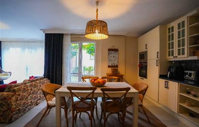 YAKACIK'TA BUTİK SİTE İÇERİSİNDE 5+2 MUHTEŞEM SATILIK VİLLA