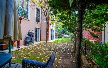 YAKACIK'TA BUTİK SİTE İÇERİSİNDE 5+2 MUHTEŞEM SATILIK VİLLA