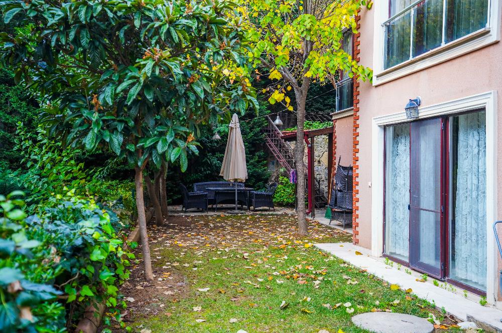 YAKACIK'TA BUTİK SİTE İÇERİSİNDE 5+2 MUHTEŞEM SATILIK VİLLA