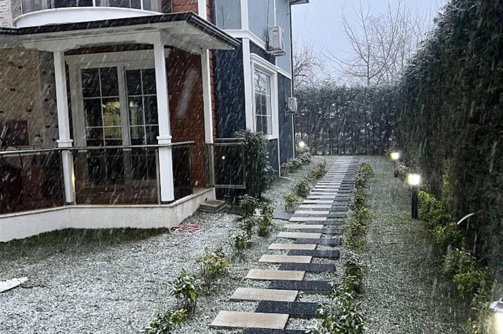 SAPANCA’NIN EN SEÇKİN BÖLGESİNDE, DOĞAYLA İÇ İÇE 4+1 LÜKS VİLLA﻿