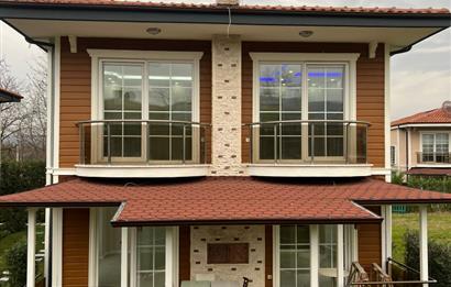 Sapanca'nın En Nezih Bölgesinde 4+1 Satılık Lüks Villa 