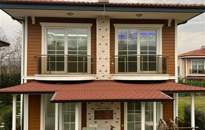 Sapanca'nın En Nezih Bölgesinde 4+1 Satılık Lüks Villa 