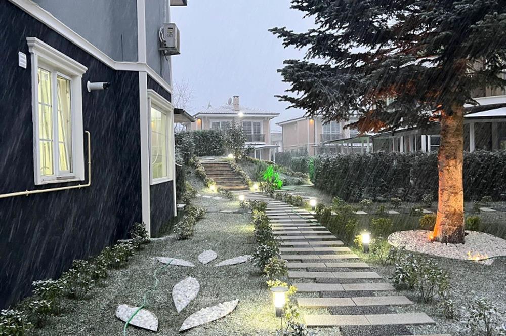 SAPANCA’NIN EN SEÇKİN BÖLGESİNDE, DOĞAYLA İÇ İÇE 4+1 LÜKS VİLLA﻿