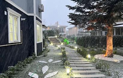 SAPANCA’NIN EN SEÇKİN BÖLGESİNDE, DOĞAYLA İÇ İÇE 4+1 LÜKS VİLLA﻿