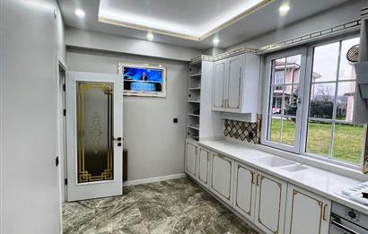 SAPANCA’NIN EN SEÇKİN BÖLGESİNDE, DOĞAYLA İÇ İÇE 4+1 LÜKS VİLLA﻿