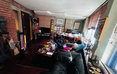 BOSTANCI KÜÇÜKYALI SINIRINDA MİNİBÜS YOLUNDA SATILIK OFİS