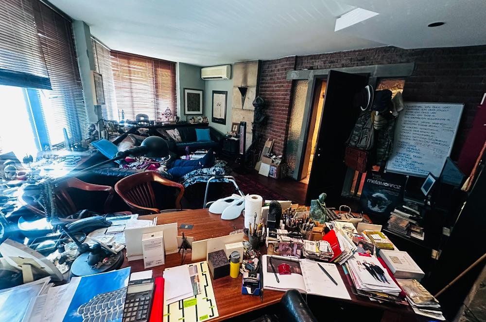 BOSTANCI KÜÇÜKYALI SINIRINDA MİNİBÜS YOLUNDA SATILIK OFİS