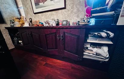 BOSTANCI KÜÇÜKYALI SINIRINDA MİNİBÜS YOLUNDA SATILIK OFİS