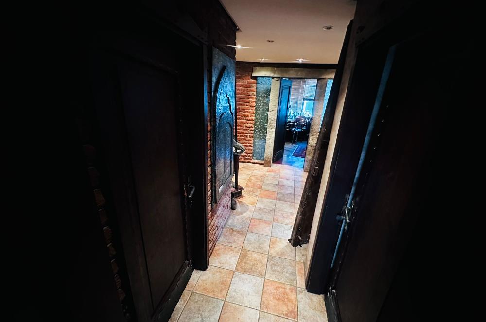 BOSTANCI KÜÇÜKYALI SINIRINDA MİNİBÜS YOLUNDA SATILIK OFİS