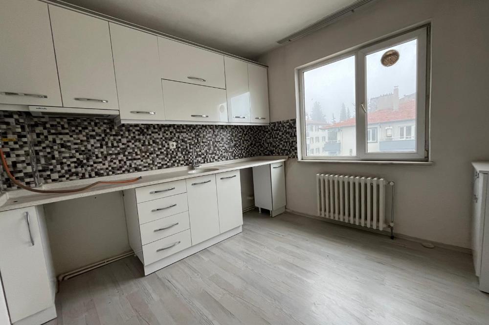 C21 BAL'DAN 52 EVLER KARAYOLLARI YANI 3+1 DAİRE