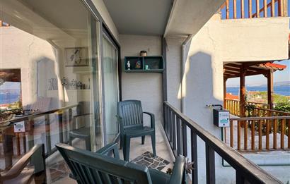 Yeni Foça Petra Koyu'nda Muhteşem Manzaralı Triplex Villa