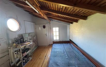 Yeni Foça Petra Koyu'nda Muhteşem Manzaralı Triplex Villa