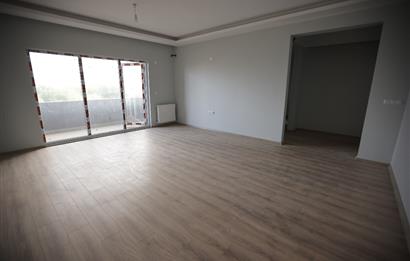 KARŞIYAKA MAHALLESİNDE TRİO VADİ SİTESİNDE KİRALIK 3+1 DAİRE