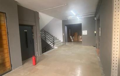 Dudullu OSB de Satılık Kurumsal Kiracılı Ticari Mülk 