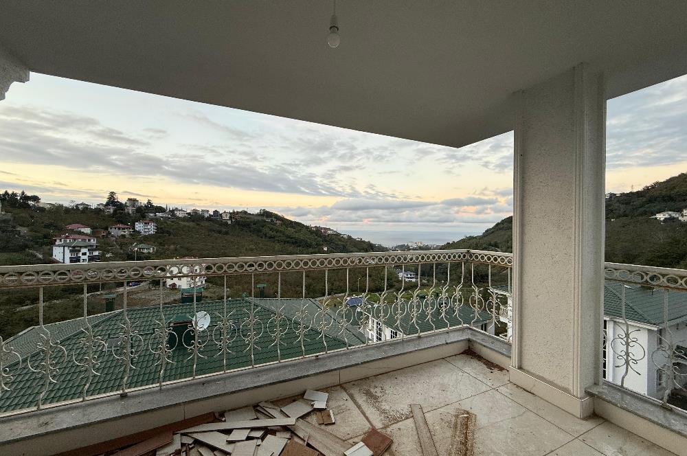 Trabzon Kireçhane'de 5+2 Tripleks, Deniz Manzaralı Kiralık Villa