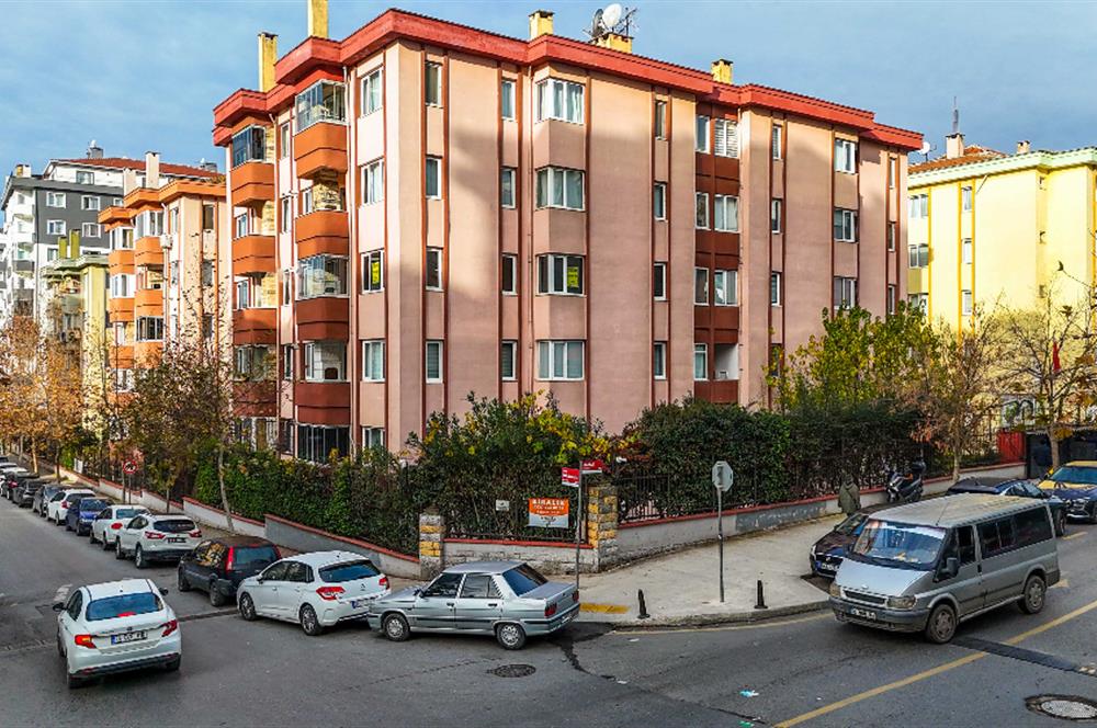 Ümraniye Yeşil Kuşak Sitesi 3+1 120m2 Bahçe Katı Satılık Daire