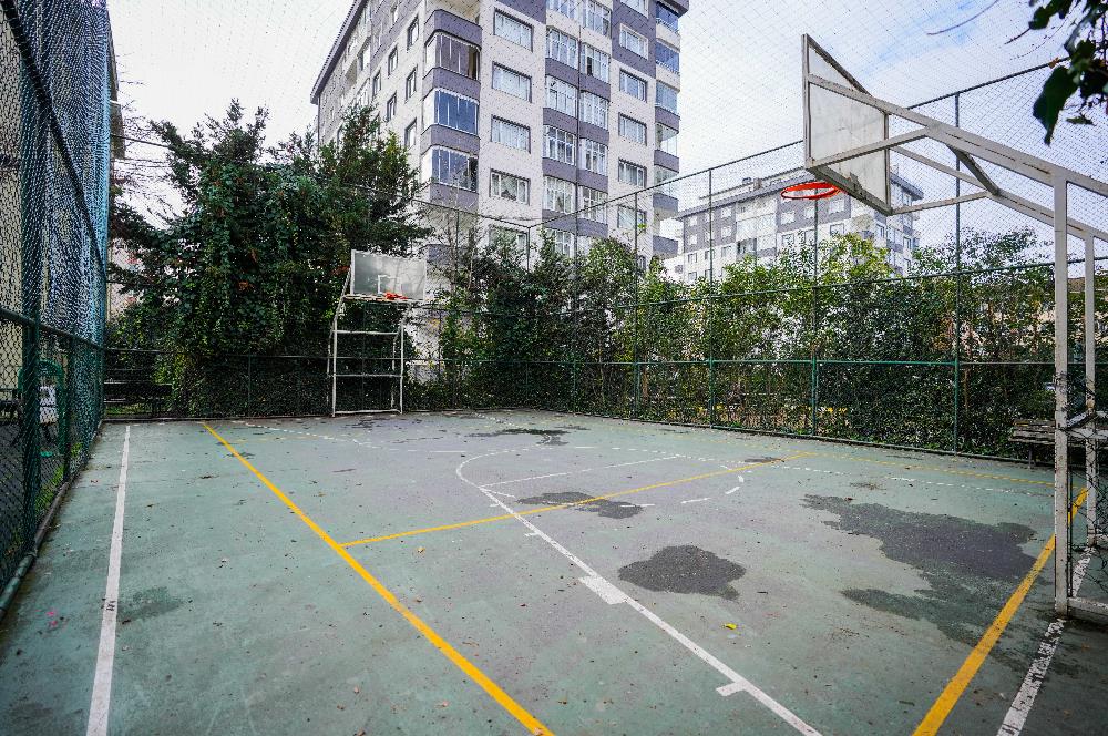 Ümraniye Yeşil Kuşak Sitesi 3+1 120m2 Bahçe Katı Satılık Daire