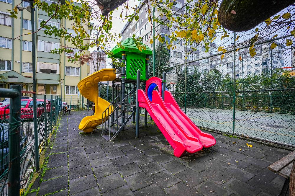 Ümraniye Yeşil Kuşak Sitesi 3+1 120m2 Bahçe Katı Satılık Daire