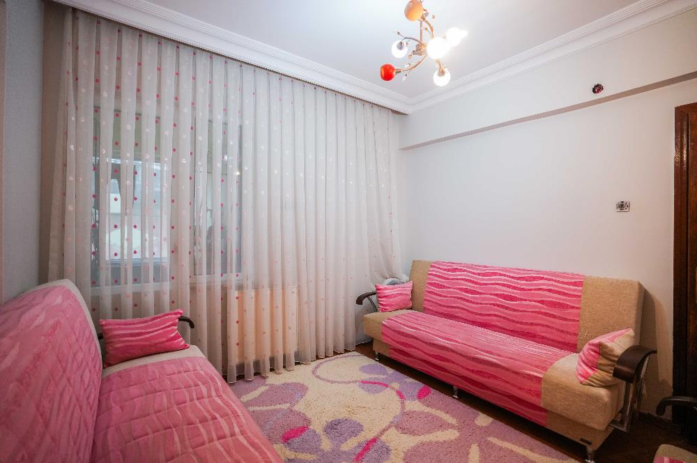 Ümraniye Yeşil Kuşak Sitesi 3+1 120m2 Bahçe Katı Satılık Daire