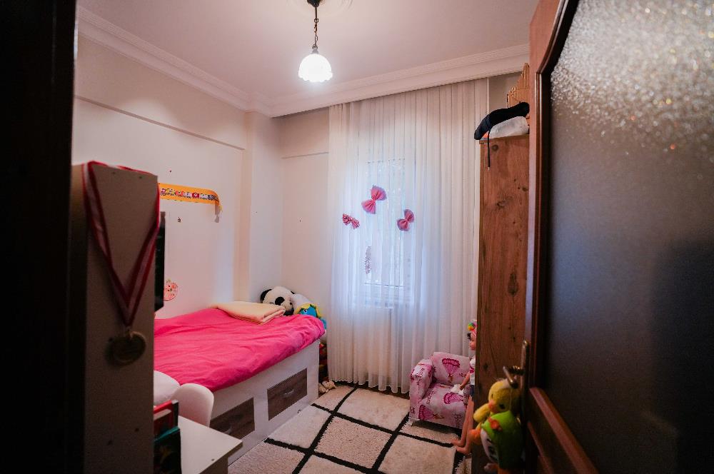 Ümraniye Yeşil Kuşak Sitesi 3+1 120m2 Bahçe Katı Satılık Daire