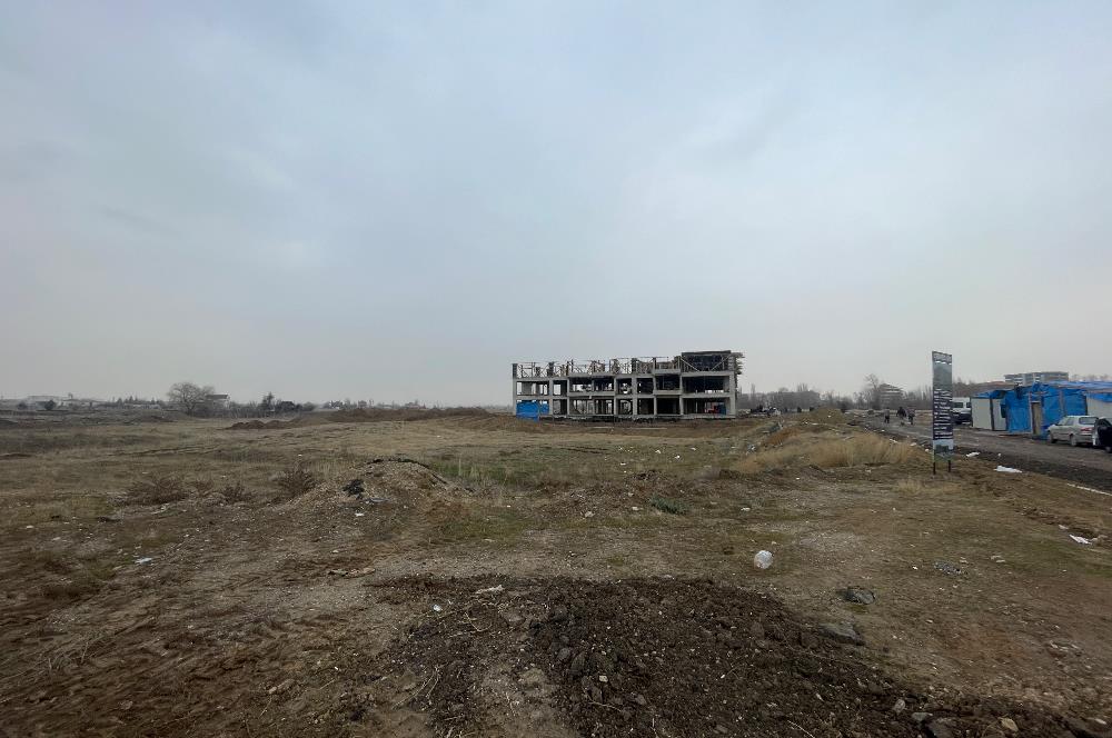 ESENBOĞA’DA KONUT İMARLI, 800 m2 HİSSELİ ARSA, 2 YOLA CEPHELI