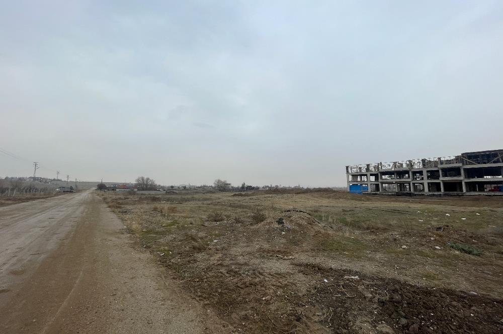 ESENBOĞA’DA KONUT İMARLI, 800 m2 HİSSELİ ARSA, 2 YOLA CEPHELI