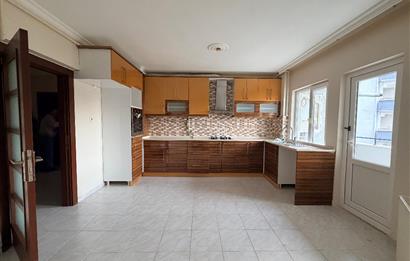 CENTURY 21 EWA'DAN ITIR SİTESİNDE FERAH 3+1 KİRALIK DAİRE!