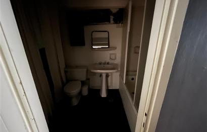 KADIKÖY'DE MERKEZİ LOKASYONDA 3+1 KİRALIK  DAİRE