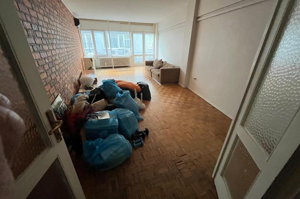 KADIKÖY'DE MERKEZİ LOKASYONDA 3+1 KİRALIK  DAİRE