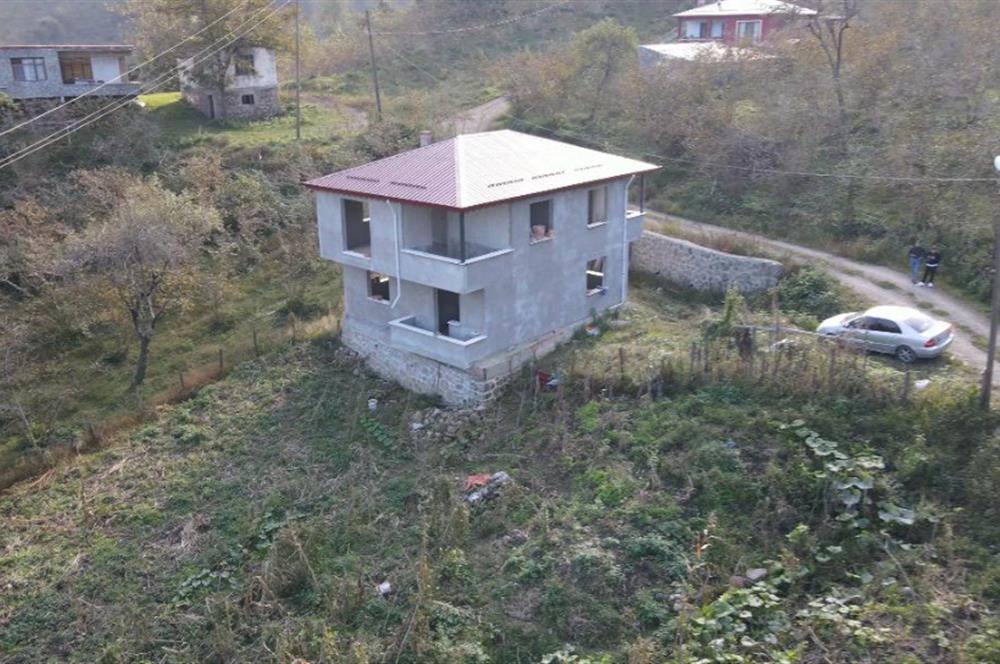 C21 UZMAN DAN ARSİNDE SATILIK 3.5 DÖNÜM ARSA + KARGAS VİLLA