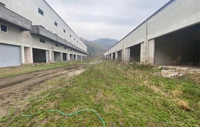 CENTURY 21'DEN PERŞEMBE SANAYİ SİTESİNDE 100 M2 DÜKKAN