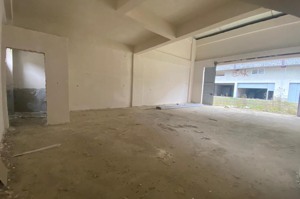 CENTURY 21'DEN PERŞEMBE SANAYİ SİTESİNDE 100 M2 DÜKKAN