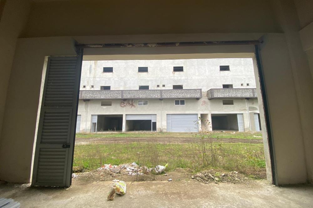 CENTURY 21'DEN PERŞEMBE SANAYİ SİTESİNDE 100 M2 DÜKKAN