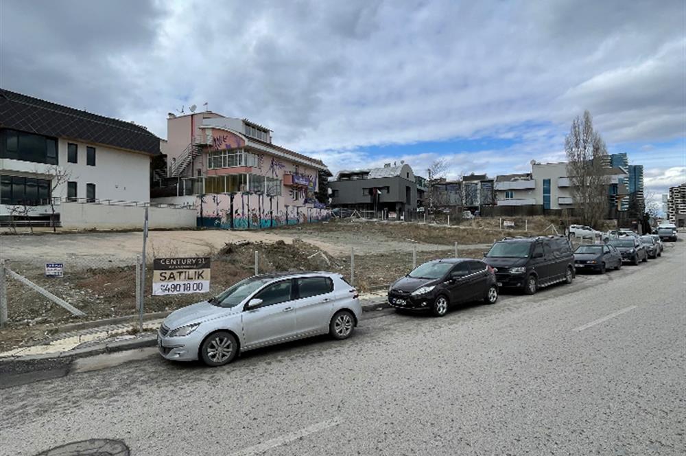 ÇANKAYA İLKBAHAR MAHALLESİNDE SATILIK KUPON ARSA