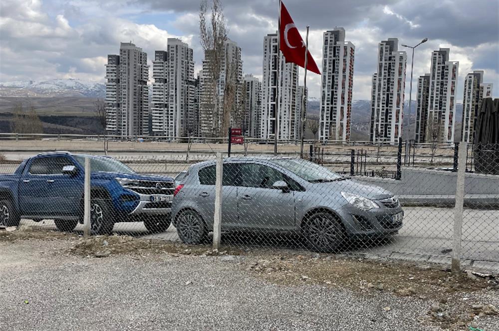 ÇANKAYA İLKBAHAR MAHALLESİNDE SATILIK KUPON ARSA