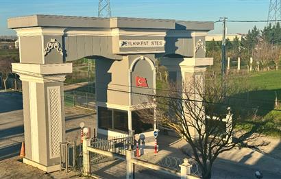 ÇATALCA İZZETTİN CEYLANKENT SİTESİNDE A TİPİ TRİPLEKS VİLLA