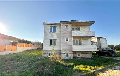 ÇATALCA İZZETTİN CEYLANKENT SİTESİNDE A TİPİ TRİPLEKS VİLLA