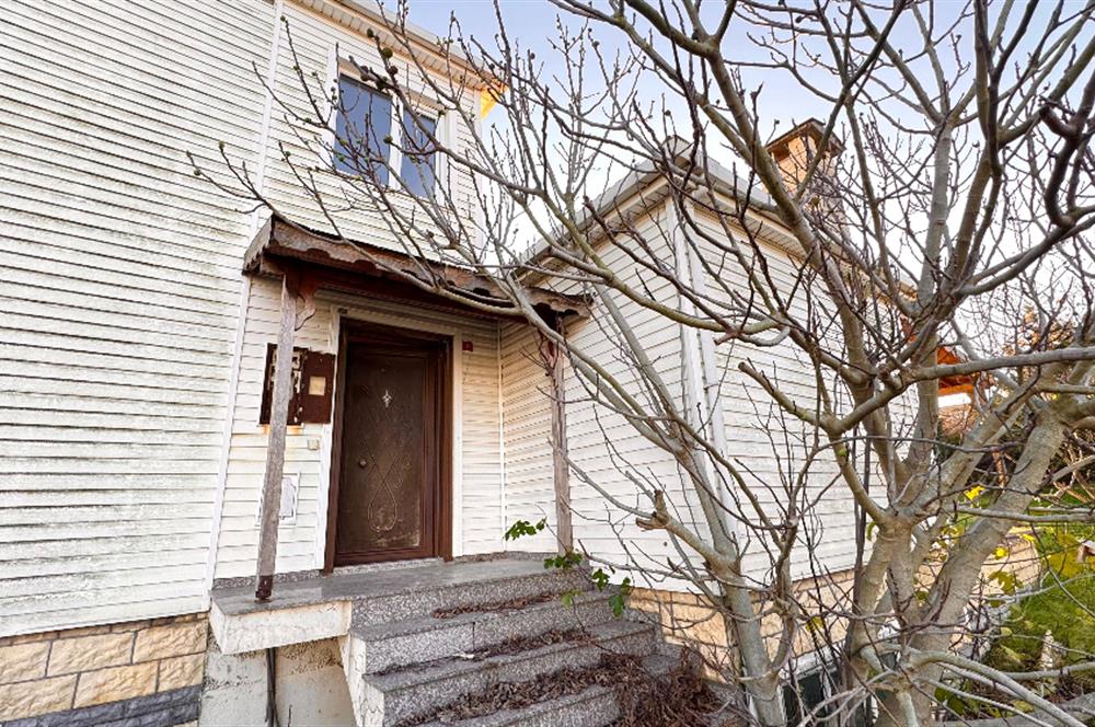 ÇATALCA İZZETTİN CEYLANKENT SİTESİNDE A TİPİ TRİPLEKS VİLLA