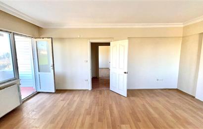 ÇATALCA İZZETTİN CEYLANKENT SİTESİNDE A TİPİ TRİPLEKS VİLLA